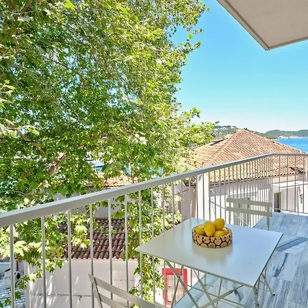The Tree Apartment Skiathos Town Exterior photo