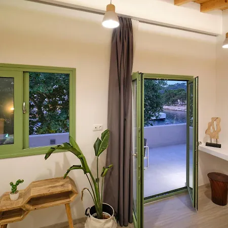 The Tree Apartment Skiathos Town Exterior photo
