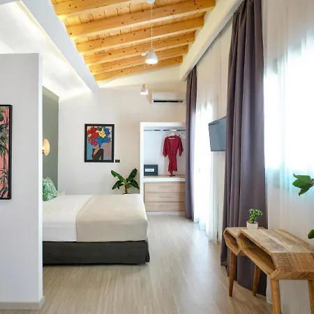 The Tree Apartment Skiathos Town Exterior photo